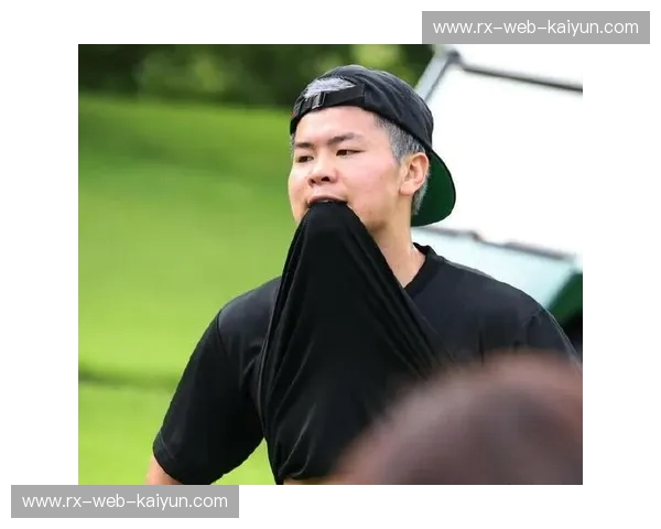 黄金男孩VS格斗神童:王俊光与那须川天心,那场让世界窒息的“至高之战” 黄金男孩VS格斗神童:王俊光与那须川天心,那场让世界窒息的“至高之战”